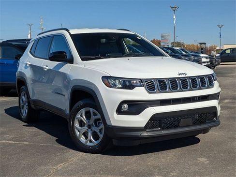 New 2026 Jeep Compass Latitude image 2