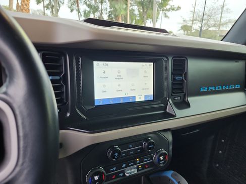 Used 2023 Ford Bronco Wildtrak image 12