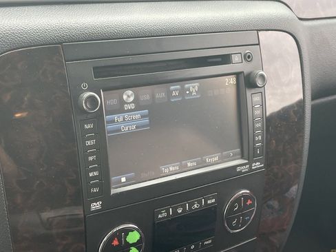 Used 2013 GMC Yukon XL Denali image 5