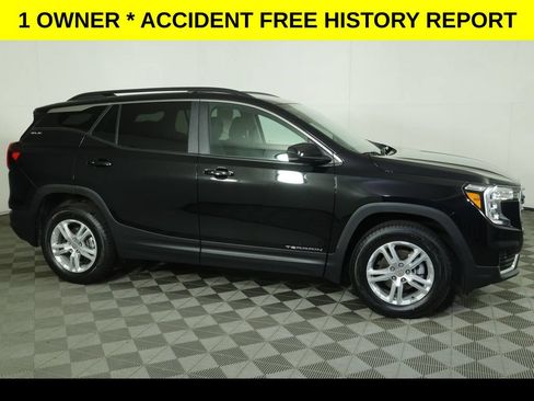 Used 2023 GMC Terrain SLE w/ Driver Convenience Package AWD/4WD image 2