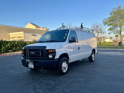 Used 2013 Ford E-150 and Econoline 150 image 3