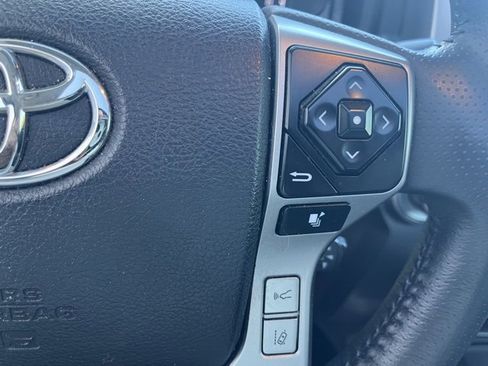 Used 2022 Toyota 4Runner SR5 Premium image 60