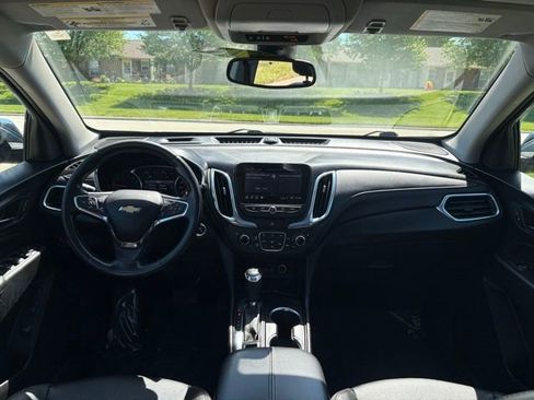 Used 2020 Chevrolet Equinox Premier AWD/4WD image 23