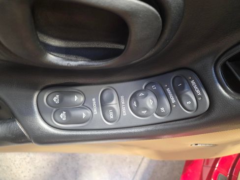 Used 1999 Chevrolet Corvette Convertible w/ Memory Pkg RWD image 24