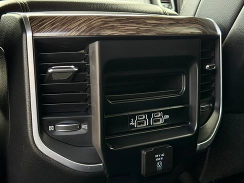 Used 2020 RAM 2500 Laramie AWD/4WD image 35