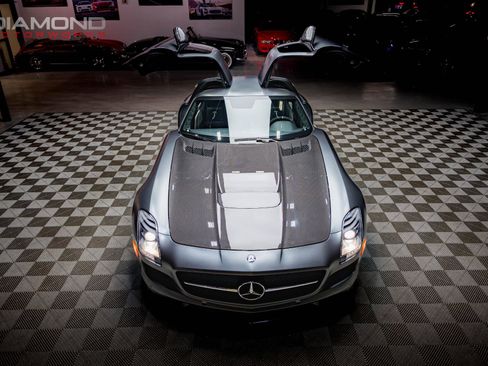 Used 2015 Mercedes-Benz SLS AMG GT Final Edition image 98