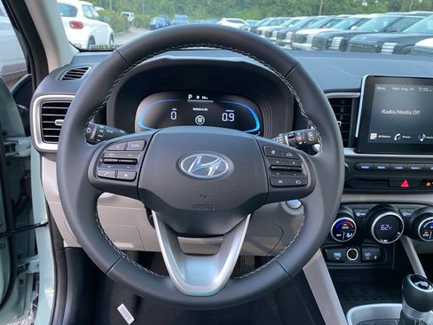 New 2026 Hyundai Venue SEL FWD image 11
