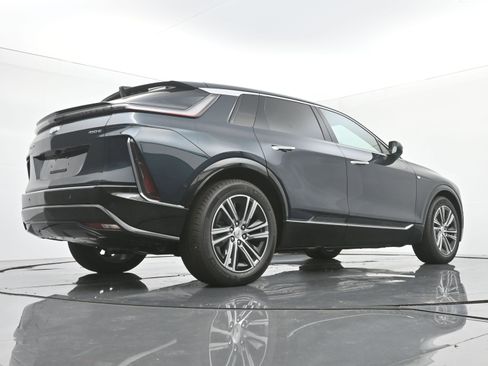 New 2025 Cadillac Lyriq Luxury image 19