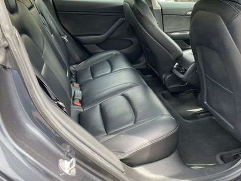 Used 2021 Tesla Model 3 Performance image 7