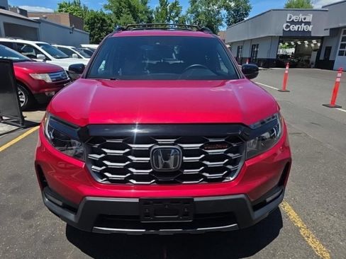 Used 2022 Honda Passport TrailSport image 2