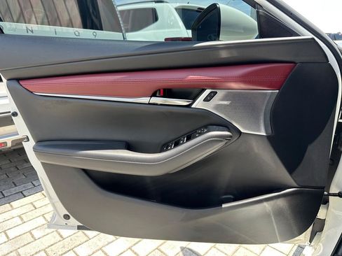 Used 2021 MAZDA MAZDA3 s FWD image 10