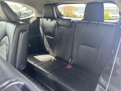 Used 2023 Toyota Highlander XLE FWD image 15