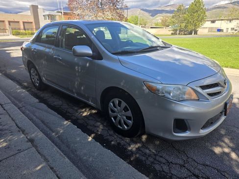 Used 2011 Toyota Corolla LE FWD image 4