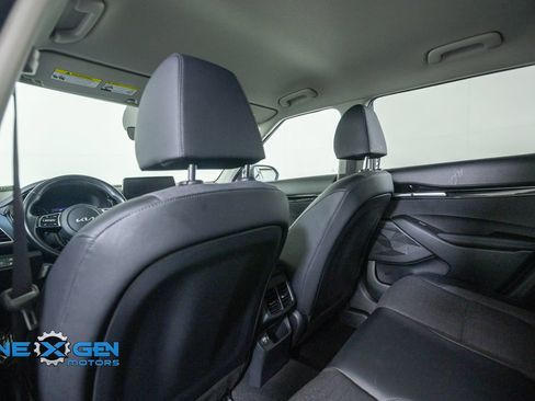 Used 2023 Kia Seltos S w/ Navigation Package AWD/4WD image 26