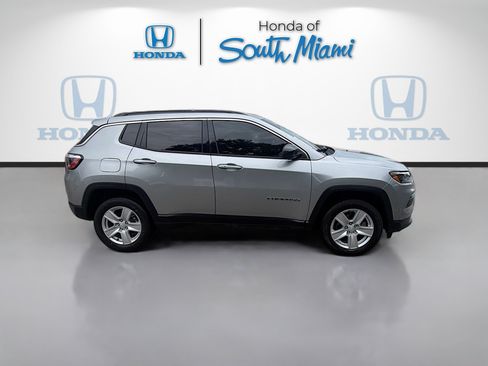 Used 2022 Jeep Compass Latitude w/ Convenience Group AWD/4WD image 8