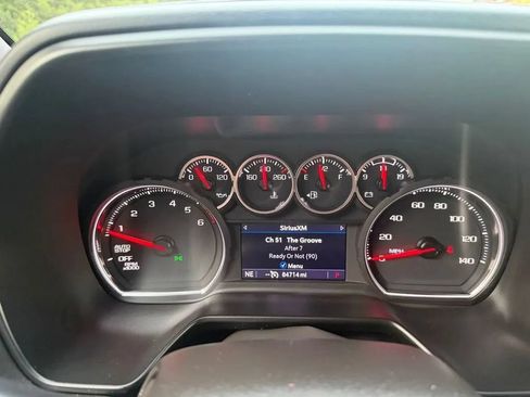 Used 2021 Chevrolet Suburban RST RWD image 18