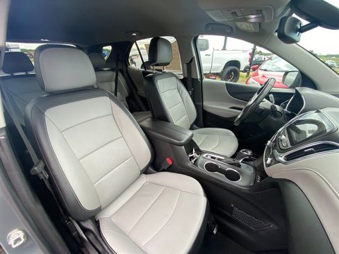 Used 2018 Chevrolet Equinox Premier image 13