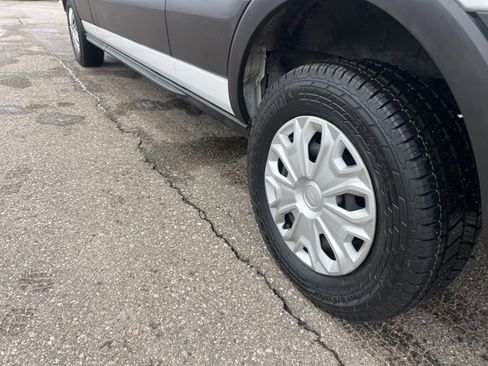 Certified 2023 Ford Transit 350 XLT image 21