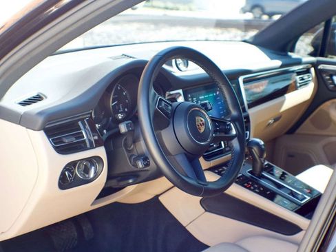 Used 2024 Porsche Macan MSRP$74470/PremiumPlusPkg/Heat image 21