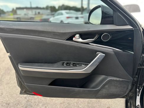 Used 2018 Kia Stinger RWD image 18