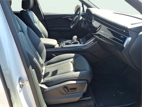 Used 2025 Audi Q7 3.0T Premium Plus AWD/4WD image 25