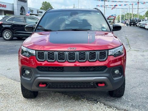 Used 2025 Jeep Compass Trailhawk AWD/4WD image 10