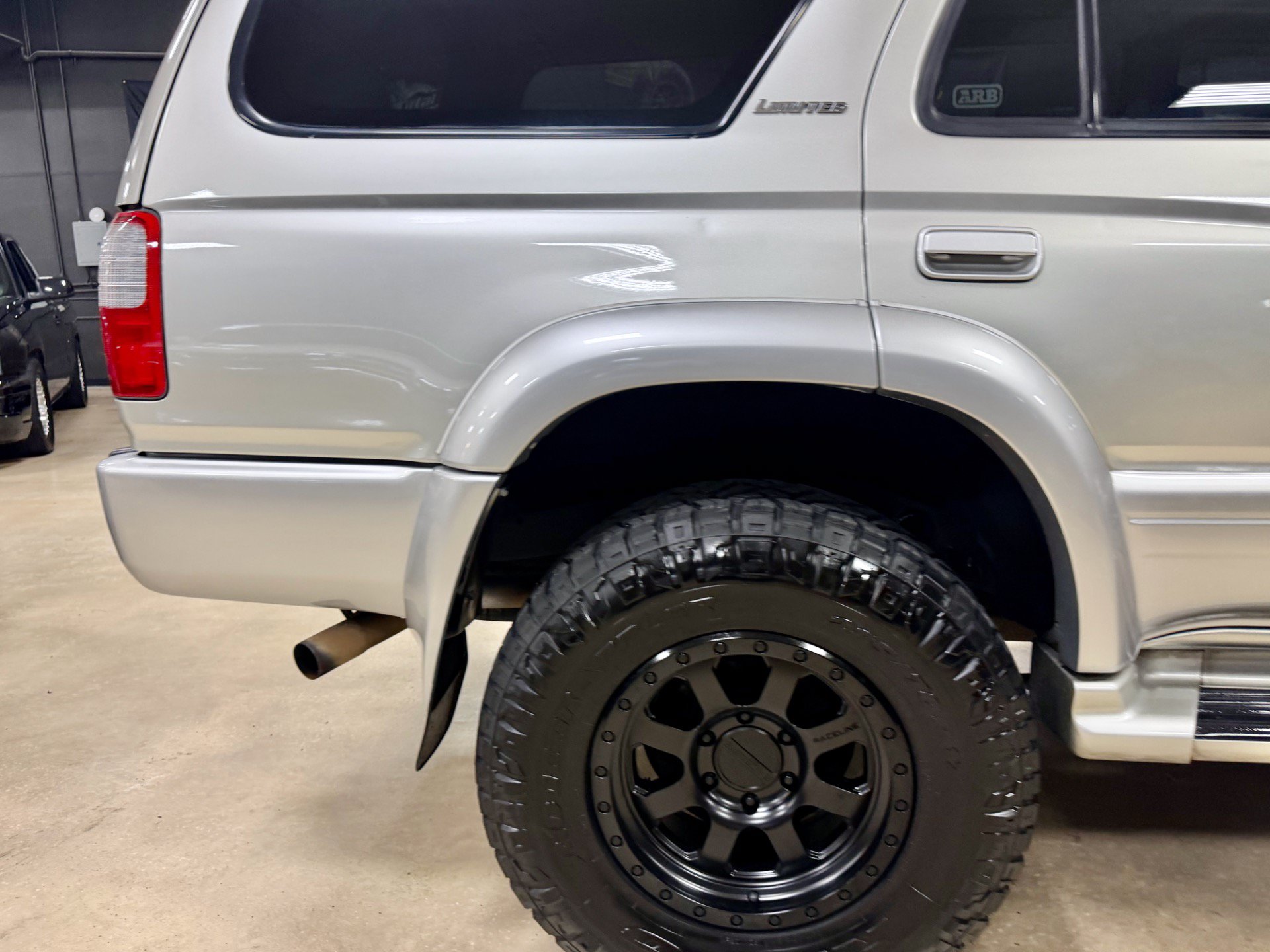 Used 2000 Toyota 4Runner Limited AWD/4WD image 17
