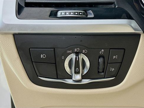 Used 2019 BMW X3 sDrive30i w/ Driving Assistance Package image 10