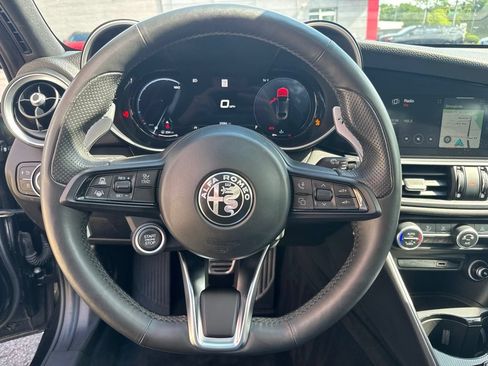 Used 2024 Alfa Romeo Giulia Veloce AWD/4WD image 35