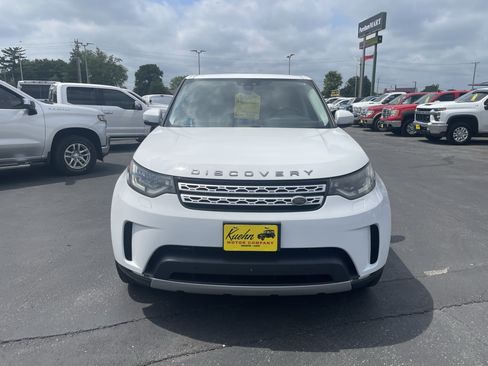 Used 2017 Land Rover Discovery HSE AWD/4WD image 3