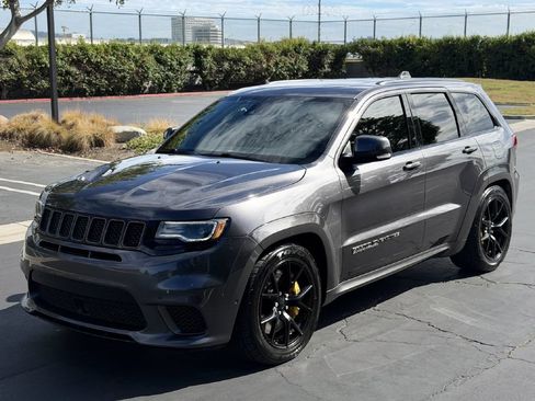 Used 2018 Jeep Grand Cherokee Trackhawk AWD/4WD image 1