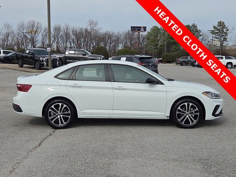 Used 2025 Volkswagen Jetta Sport image 6