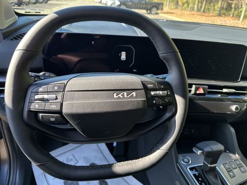 New 2026 Kia Sportage SX image 11