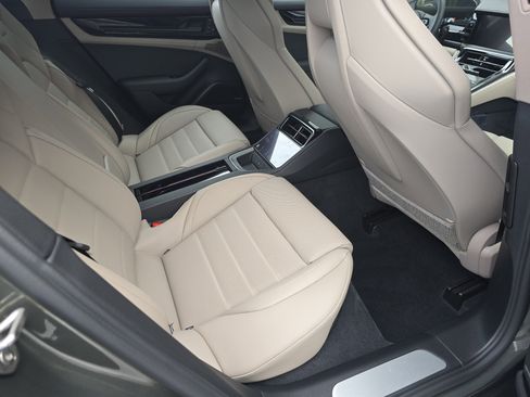 New 2026 Porsche Panamera 4 image 14