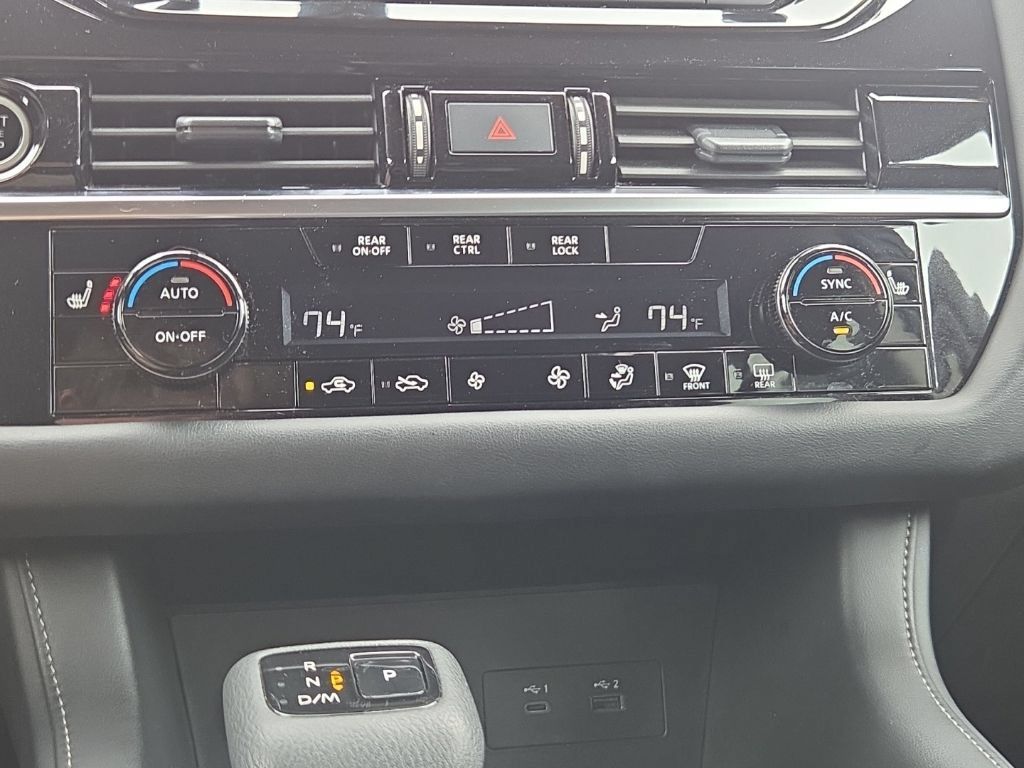 Used 2024 Nissan Pathfinder SV AWD/4WD image 38
