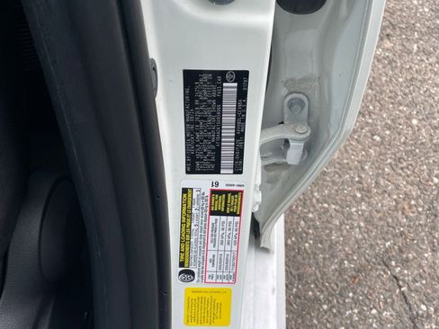 Used 2025 Toyota Camry LE image 28