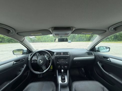 Used 2013 Volkswagen Jetta SE FWD image 14