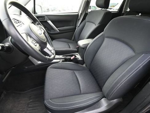 Used 2017 Subaru Forester 2.5i Premium AWD/4WD image 7