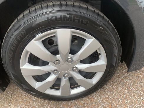 Used 2025 Toyota Corolla LE image 10