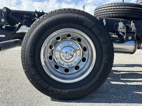 New 2025 RAM 3500 Tradesman w/ Chrome Appearance Group image 17
