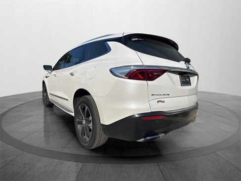 Used 2022 Buick Enclave Essence w/ Experience Buick Package image 3