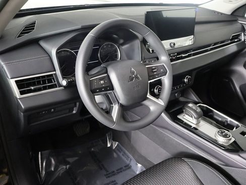 New 2026 Mitsubishi Outlander ES AWD/4WD image 24