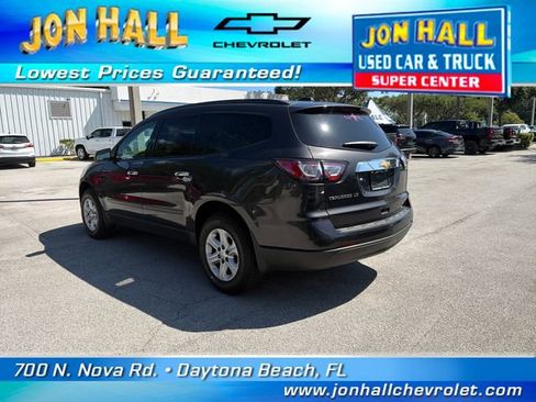 Used 2017 Chevrolet Traverse LS FWD image 7