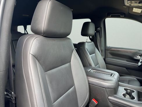 Used 2022 Chevrolet Suburban Z71 image 15
