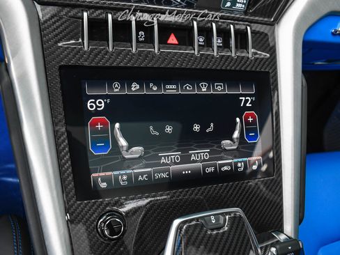 Used 2022 Lamborghini Urus image 17