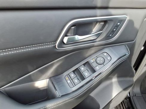 New 2026 Nissan Rogue Platinum AWD/4WD image 5