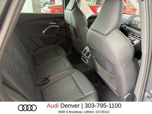 Used 2025 Audi SQ5 Prestige AWD/4WD image 10