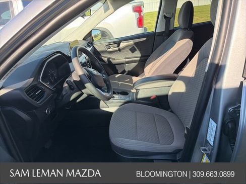 Used 2022 Ford Escape SE FWD image 3