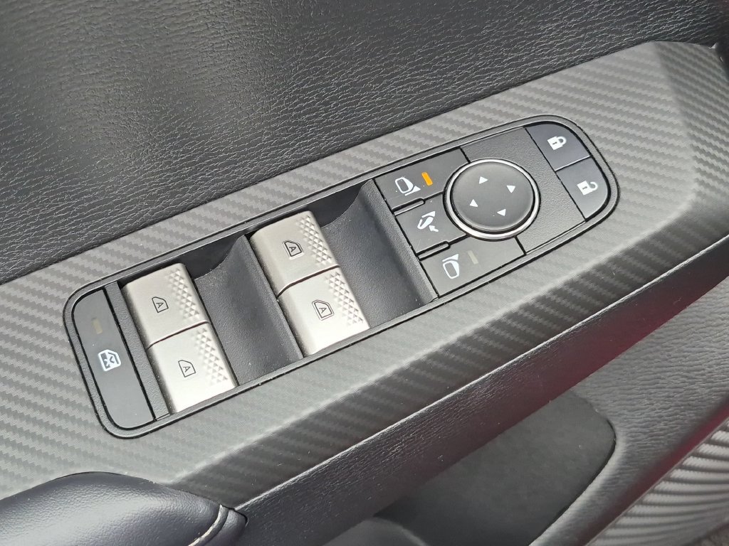Used 2025 Mitsubishi Outlander SE AWD/4WD image 13
