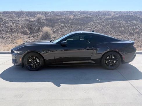 Used 2024 Ford Mustang GT RWD image 5